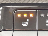 【シートヒーター】寒い日に重宝するシートヒーター!エアコンより早く温まってくれるので寒がりの人も安心ですね♪エアコンの温風は乾燥するから苦手、という方にもをおすすめです。