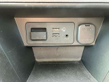 Applecarplay・androidautoが接続可能!スマートフォンを最も安全に操作することができます!音楽の再生・ナビ・通知などドライブしながら快適に操作できますね☆