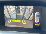 【パークアシスト・カメラ】駐車時に後方がリアルタイム映像で確認できます。大型商業施設や立体駐車場での駐車時や、夜間のバック時に大活躍!運転スキルに関わらず、今や必須となった装備のひとつです!