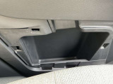 車検証などを入れるスペースがあります。