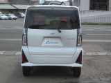 自動車だけではなく、オートバイやトラック、建機までもお取り扱いしております。お客様方とツーリング等も行っております。