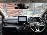 運転席周りの視界もよくハンドルも軽い取り回しなのですごく運転がしやすい車です。