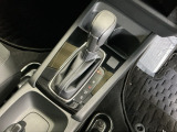 発進時から滑らかに加速する無段階変速のCVTはストップ&ゴーの多い街の中も快適です