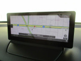 マツダコネクトの8.8インチワイドセンターディスプレイです。『Android Auto』『Apple CarPlay』や独自のコネクテッドサービスに対応したインターフェイスシステムです。