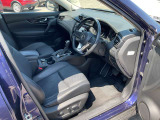 運転席の画像です。