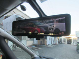 スマートルームミラー。フル乗車+積載時もカメラ画像にて後方確認。心強い味方です☆