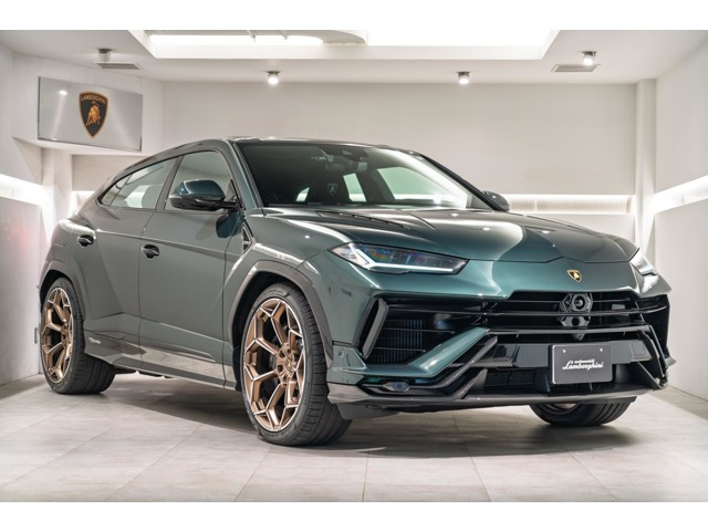 ウルス ペルフォルマンテ 4WD