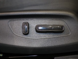【パワーシート】メモリー機能付きパワーシート装備車です。電動でシートが動きます、高級感がありとても便利な機能です!