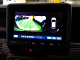 リアカメラ付きです。駐車の際、これがあれば車庫入れに自信が無い方も安心です!一度使うと手放せない必須装備です!