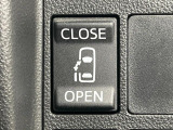 【パワースライドドア】スマートキーや運転席のスイッチでスライドドアの開閉が可能♪電動だから力を入れてドアを開ける必要が無く、小さいお子様でも、重い荷物を持っている時もラクに開け閉めできます♪