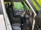運転席シート廻りは使用感も少なく、良好な状態となっています。丁寧に使われていたことがよくわかりますね。
