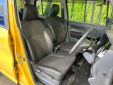 運転席シート廻りは使用感も少なく、良好な状態となっています。丁寧に使われていたことがよくわかりますね。