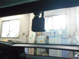 後方用のカメラも備えてあるので『あおり運転』にも対応ができて安心です。ドライブレコーダーは必需品ですね。使うことの無い事が良いのですが・・・(※SDカードは別売りとなります)