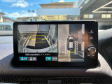 バックでの駐車が苦手な方や運転にあまり自信のない方でも後方の視界をしっかりサポート。安心して車庫入れが出来るバックカメラを装備しています!