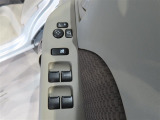 ドアミラーは電動格納式です。