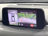 【360&deg;ビューモニター】専用のカメラにより、上から見下ろしたような視点で360度クルマの周囲を確認することができます☆死角部分も確認しやすく、狭い場所での切り返しや駐車もスムーズに行えます。