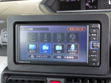 ナビゲーションは純正メモリーナビ(NMZK-W71D)を装着しております。AM、FM、CD、DVD再生、Bluetooth、フルセグTVがご使用いただけます。初めて訪れた場所でも安心ですね!