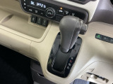 発進時から滑らかに加速する無段階変速のCVTはストップ&ゴーの多い街の中も快適です