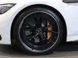 AMGカーボンセラミックブレーキ&AMG21インチ鍛造AWになります