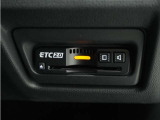 ◆ETC2.0装着◆進化したドライブ体験。料金収受システムだけだったETCが生まれ変わって、高速道路を賢く使うETC2.0に進化しました。多彩な情報サービスが便利で快適なドライブ体験を提供します。