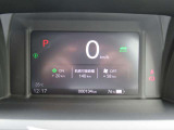 7インチTFT液晶メーターに運転に必要な情報を大きく見やすく表示します。充電残量は把握しやすいパーセンテージ表示のため安心して確認できます。