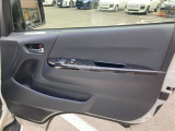 車輌買取も行なっております。商用車から普通車どのようなお車でも買い取ります!査定無料ですのでお気軽にお申し付けくださいませ♪