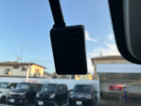 万が一の状況を映像と音声で記録する純正ドライブレコーダー搭載!