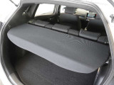 荷室を覆い保護してくれるカバーを装備!。プライバシー保護にも役立ちます。