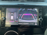 アラウンドビューモニターは4個のカメラを合成してまるで上から撮影した様な駐車場のどの位置にいるかとてもわかり易い機能です