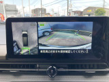アラウンドビューモニターです☆車の前後左右にカメラがついており駐車時には上から車を見たような画面が見れますので、4方向の状況を確認することができる便利な機能です☆