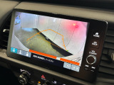 バックギアに入れるだけで自動でリヤカメラに切り替わります!車庫入れやバックが苦手な方にオススメ!
