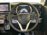 【純正革巻きステアリング】上質な革を使用することで、手にしっかり馴染みとても運転しやすいハンドルです♪