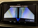 【フロントカメラ】運転席に座った状態で死角になりやすいクルマの前の様子まで確認でき安全ですね♪