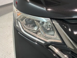 LEDヘッドライトは、点灯の瞬間から最大光量を発揮し、突然暗くなるトンネルなどでの安定感を高めます。