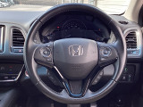 Hondaセンシング搭載ミリ波レーダーと単眼カメラで、クルマの前方の状況を認識。ブレーキやステアリングの制御技術と協調し、安心・快適な運転や事故回避を支援する先のシステムです