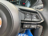 マツダ・レーダー・クルーズ・コントロール(MRCC)はミリ波レーダーで先行車との速度差や車間距離を認識。先行車との車間を維持しつつ停車状態から高速領域までカバー可能な追従走行を実現しました。