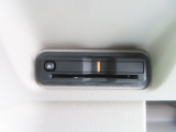 ETCを搭載。高速道路の利用がスムーズになりロングドライブも快適楽々!!納車時のセットアップをさせていただきますので、カードを差し込むだけでご利用いただけます。