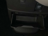 足元には収納があります