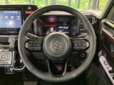 【純正革巻きステアリング】上質な革を使用することで、手にしっかり馴染みとても運転しやすいハンドルです♪