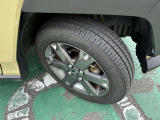 タイヤサイズは165/65R15です。ダイハツ純正アルミ装着です☆
