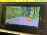 【バックカメラ】駐車時に後方がリアルタイム映像で確認できます。大型商業施設や立体駐車場での駐車時や、夜間のバック時に大活躍!運転スキルに関わらず、今や必須となった装備のひとつです!