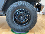 17インチアルミホイール(ブラック)&285/70R17ATタイヤ