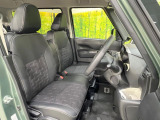 運転席シート廻りは使用感も少なく、良好な状態となっています。前オーナー様が丁寧に使っていたことがよくわかりますね。