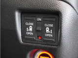 ◆両側電動スライドドア◆狭い駐車場でも乗り降りが楽々♪お子様が隣の車にドアを当ててしまう心配もございません!小さなお子様連れの方もこれで安心。