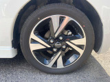 【タイヤ・ホイール】 純正15インチアルミホイール タイヤサイズ《165/55R15》になります。