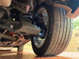 お車を安心してお乗りいただく為には、足回りの定期点検が欠かせません。サービスサポート(有償保証)では無料点検もご提供しており、安心のカーライフをお過ごしいただけるサポート体制が整っています。