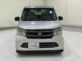 【車両状態証明書付】より安心してご購入頂く為、第三者機関による車両状態証明書を見ながら実車確認できます(フロントガラスのA1減点はほとんどの中古車にあるミリ単位の飛び石傷ですのでご安心下さい)。
