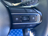 ACC(アダプティブクルーズコントロール)は、ペダル操作なしで設定速度を保ちます。先行車がいる場合には、先行車の車速に合わせ追従します。