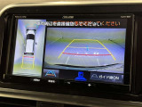 後方の見える安心をお届けするバックガイドモニター付:バックするときのアシストラインもあって楽々バック!車庫入れや縦列駐車をサポートし、苦手な駐車も安心です!今やもう手放せない装備ですネ♪