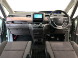 【前方視界】開放的な前方視界!運転がしやすく疲れにくいです♪窓が大きく、見通しがとっても良いおクルマですよ♪